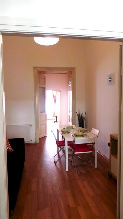 Sinagoga Apartamento Budapeste Quarto foto