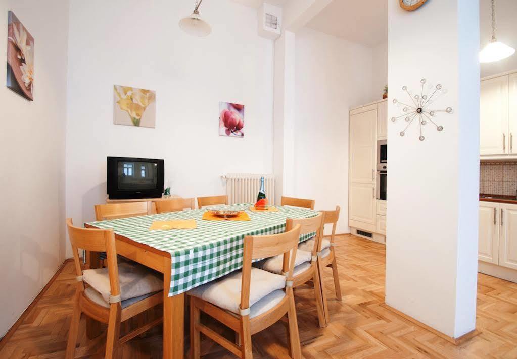 Sinagoga Apartamento Budapeste Exterior foto